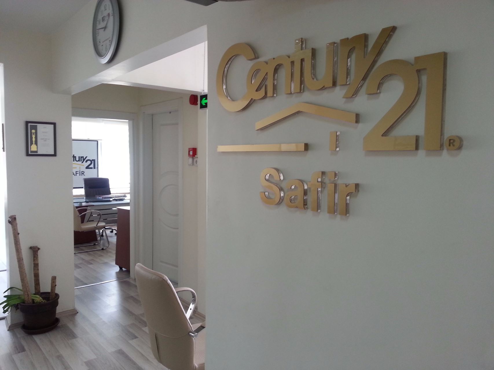 CENTURY 21 Safir