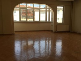 LOFT GAYRİMENKUL DEN MALTEPE MERKEZ DE 3+1 120 m2 TEMİZ DAİRE