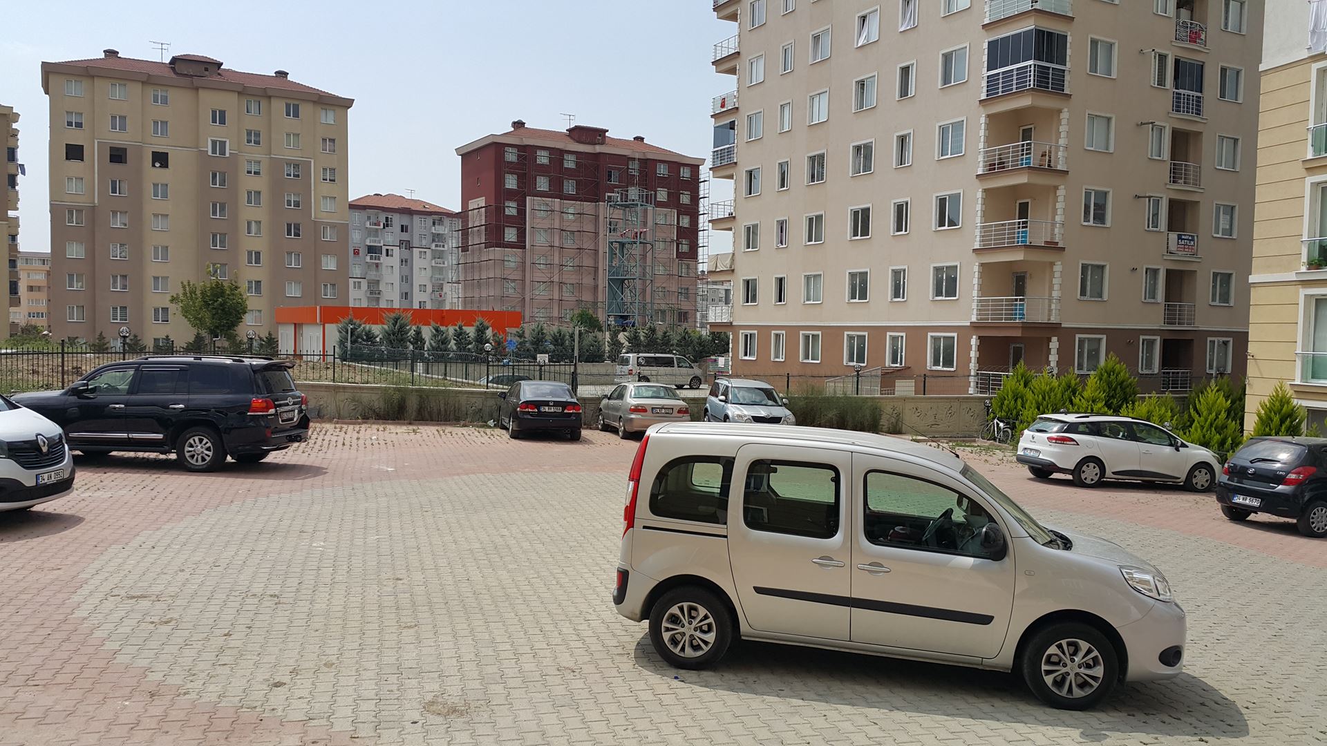 BEYLİKDÜZÜ MARMARA MAH.KİRALIK 3+1 MASRAFSIZ DAİRE