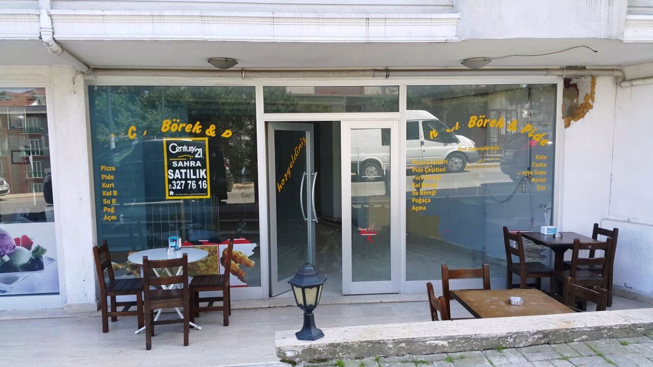 KISIKLI HACIARİFBEY CADDESİ NDE 80 m2 LİK DÜKKAN SATILIKTIR...