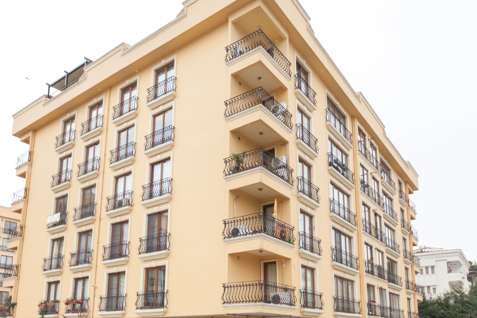 Abdulnasır ÖNER DEN ÇAMLICA SARI KONAKLARDA MASRAFSIZ DAİRE