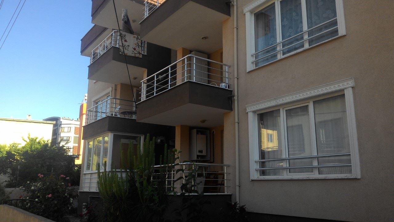 CENTURY21'DEN AYRI MUTFAKLI ÇOK GENİŞ UYGUN FİYATLI SATILIK 2+1