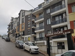 VENEDİK EVLERİ'NDE ARA KAT SATILIK 1+1 DAİRE
