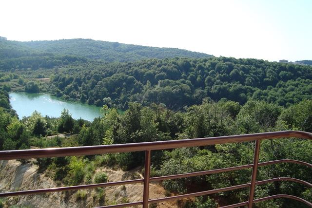 SARIYER NOYA GÖL EVLERİNDE AÇIK DOĞA MANZARALI KİRALIK