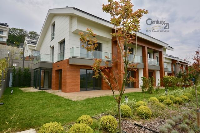 İNANLAR TERRACE VADİ'DE DENİZ MANZARALI KİRALIK 2+1 TRİPLEKS