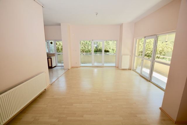 ZEKERİYAKÖY'DE MEDYAKENT SİTESİNDE 100M2 1+1 KİRALIK