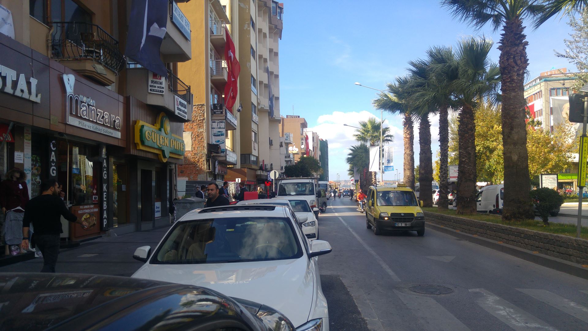 CUMHURİYET MEYDANINDA YÜKSEK CİROLU RESTAURANT,LOKANTA