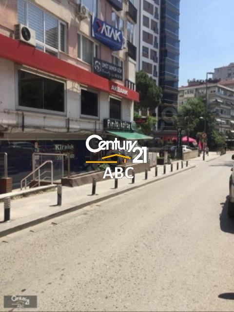 CADDEBOSTAN BAĞDAT CADDESİ'NDE ÖN KULLANIMLI KİRALIK DÜKKAN