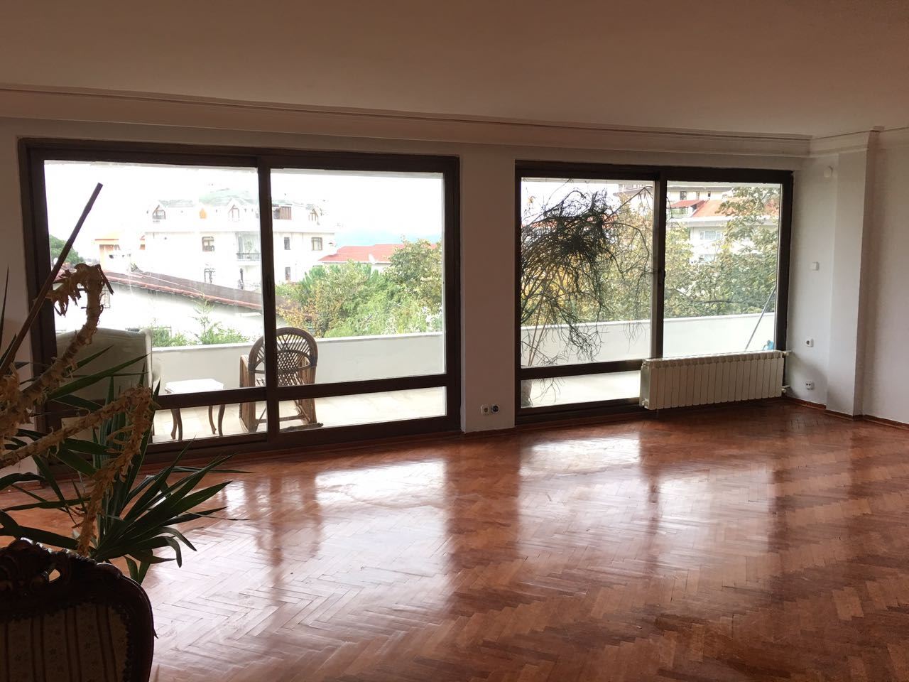 ACİLL... FERAHEVLER'DE YEŞİLLİKLER İÇİNDE BAKIMLI 4+1 DAİRE